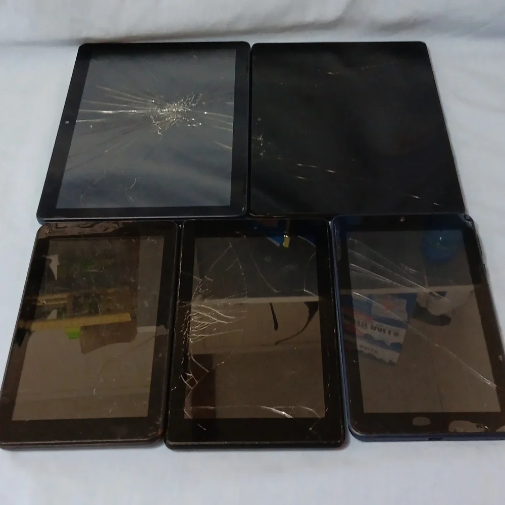 Tablet Bundle **AS IS--FOR PARTS OR REPAIR ONLY** (5 PCS)